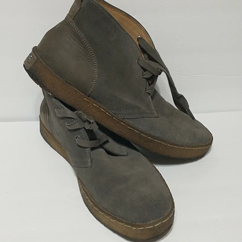 John Varvatos Suede Chukka Boots Lace Up Ankle Boots mens size 9.5